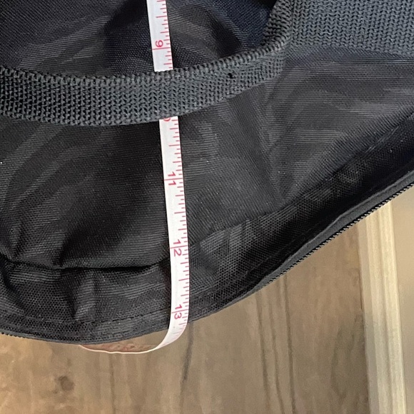 DAKINE- EQ Duffle Bag. - Picture 7 of 7